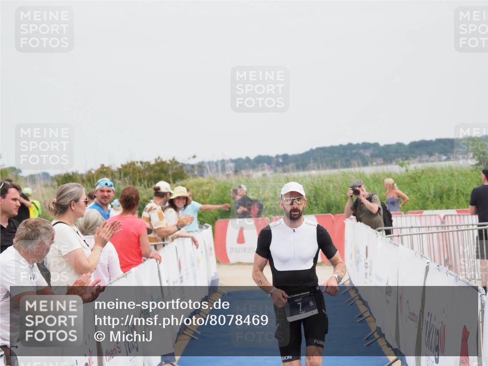 22.06.2025 - Viking Triathlon MichiJ http://msf.ph/oto/8078469 22.06.2025 14:37:45 Ziel 7 meine-sportfotos.de
