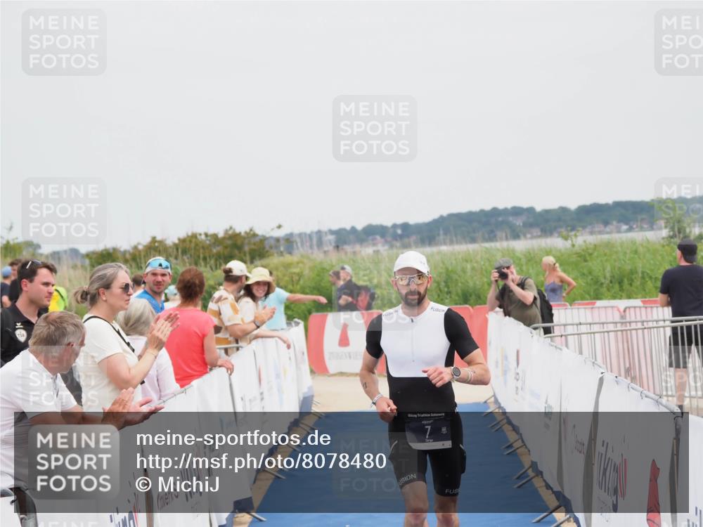 22.06.2025 - Viking Triathlon MichiJ http://msf.ph/oto/8078480 22.06.2025 14:37:45 Ziel 7 meine-sportfotos.de
