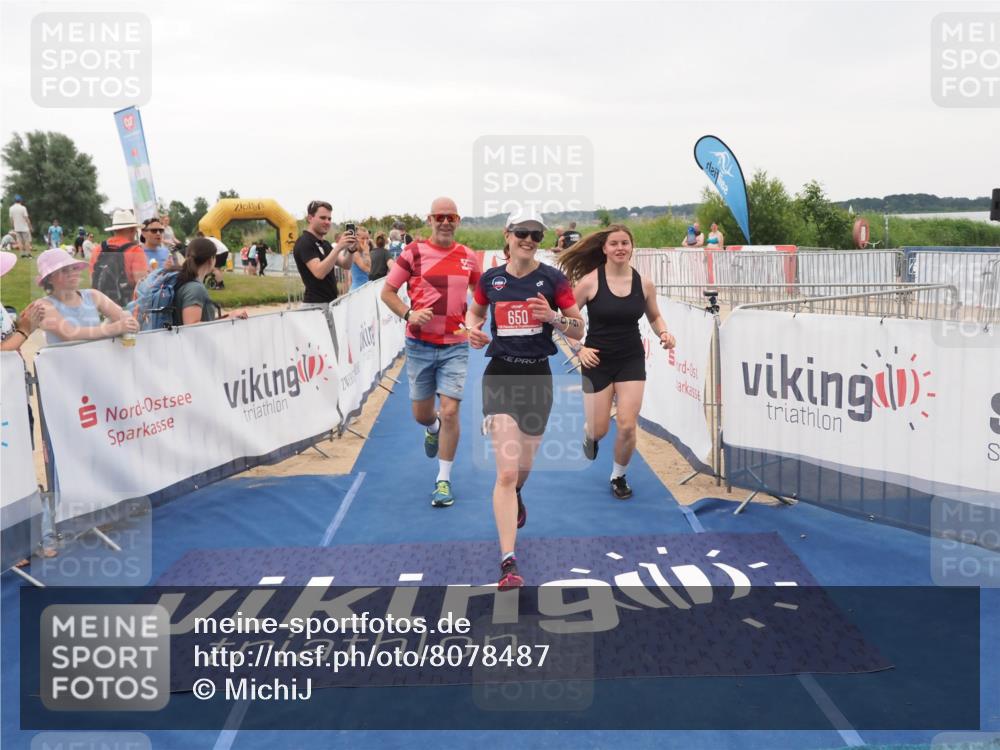 22.06.2025 - Viking Triathlon MichiJ http://msf.ph/oto/8078487 22.06.2025 16:03:07 Ziel 403, 650 meine-sportfotos.de