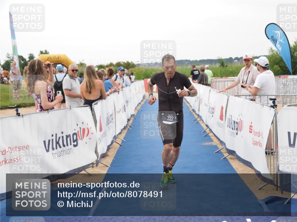 22.06.2025 - Viking Triathlon MichiJ http://msf.ph/oto/8078491 22.06.2025 15:55:47 Ziel 222 meine-sportfotos.de