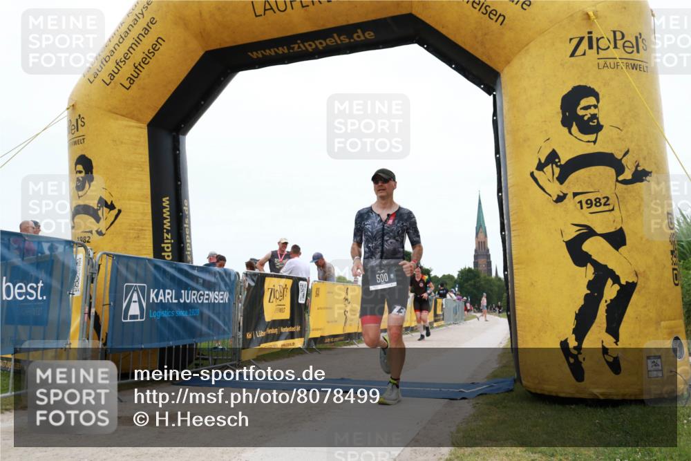 22.06.2025 - Viking Triathlon H.Heesch http://msf.ph/oto/8078499 22.06.2025 15:31:07 Laufen 425, 500 meine-sportfotos.de