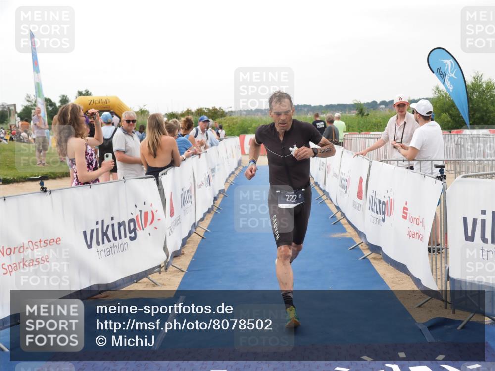 22.06.2025 - Viking Triathlon MichiJ http://msf.ph/oto/8078502 22.06.2025 15:55:47 Ziel 222 meine-sportfotos.de