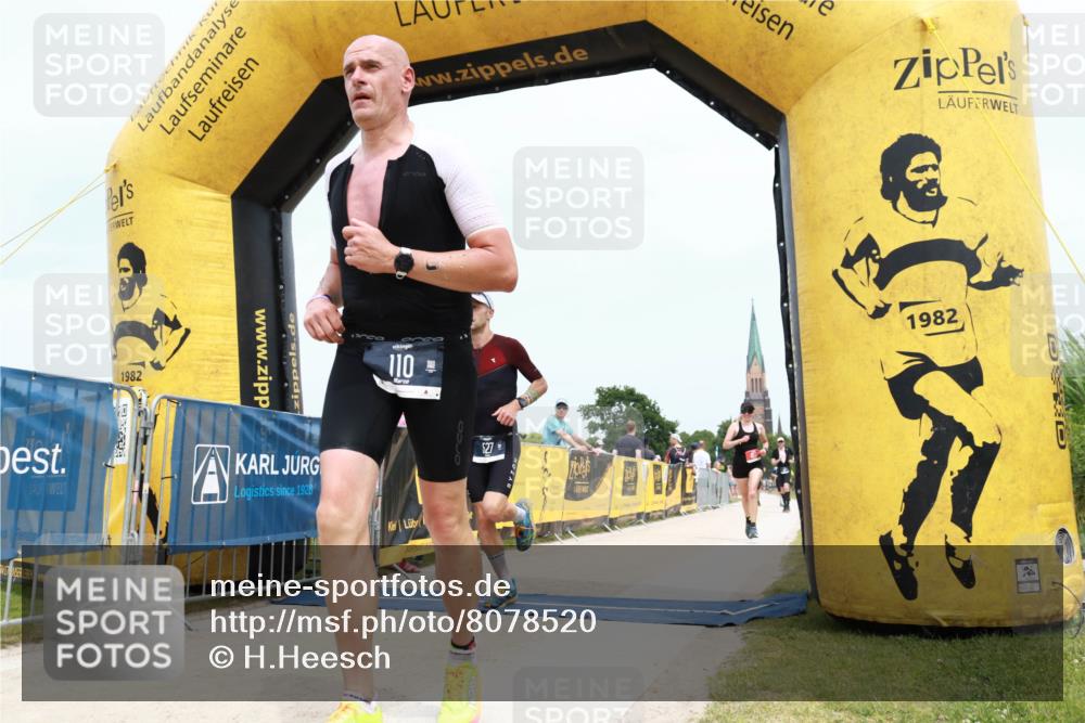 22.06.2025 - Viking Triathlon H.Heesch http://msf.ph/oto/8078520 22.06.2025 14:41:45 Laufen 110, 527, 653 meine-sportfotos.de