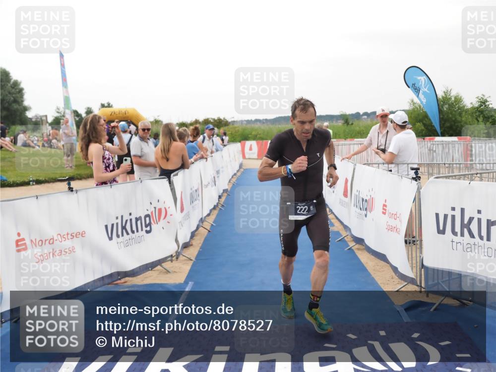 22.06.2025 - Viking Triathlon MichiJ http://msf.ph/oto/8078527 22.06.2025 15:55:48 Ziel 222 meine-sportfotos.de