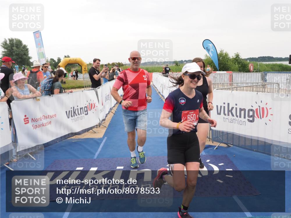 22.06.2025 - Viking Triathlon MichiJ http://msf.ph/oto/8078533 22.06.2025 16:03:07 Ziel 403, 650 meine-sportfotos.de