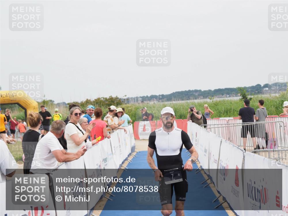 22.06.2025 - Viking Triathlon MichiJ http://msf.ph/oto/8078538 22.06.2025 14:37:45 Ziel 7 meine-sportfotos.de