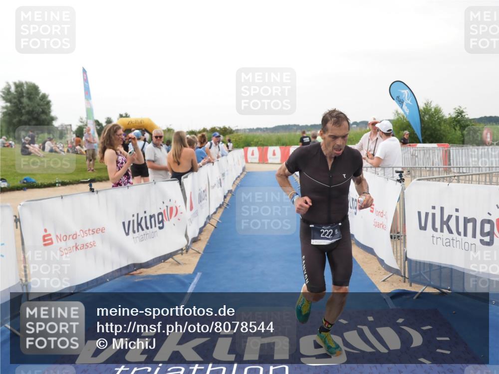 22.06.2025 - Viking Triathlon MichiJ http://msf.ph/oto/8078544 22.06.2025 15:55:48 Ziel 222 meine-sportfotos.de