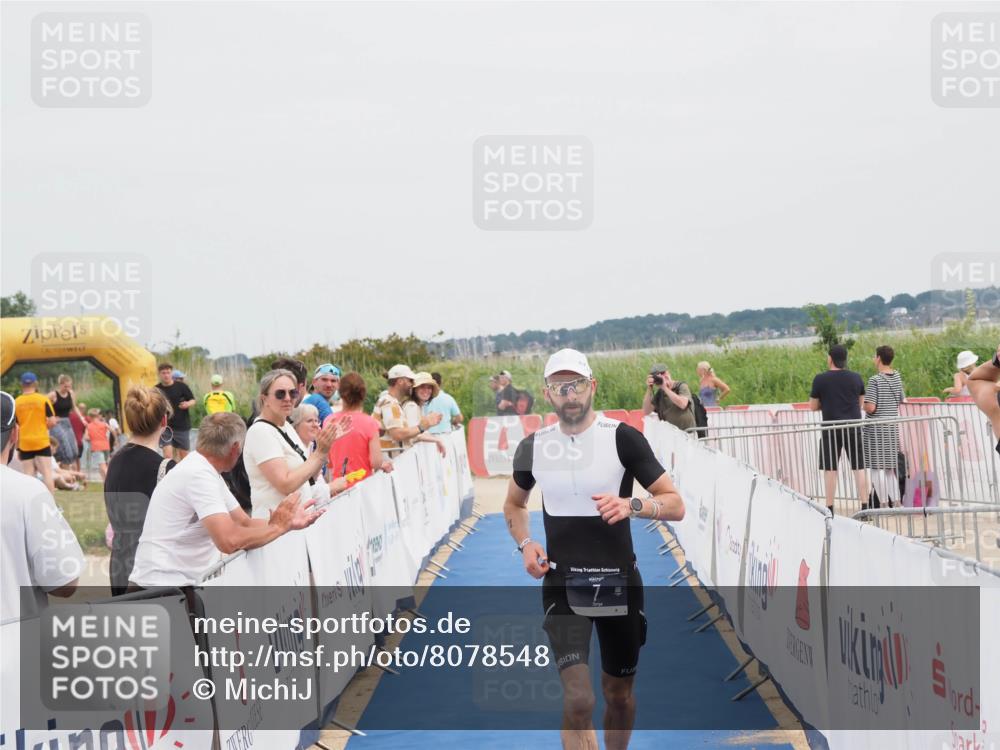 22.06.2025 - Viking Triathlon MichiJ http://msf.ph/oto/8078548 22.06.2025 14:37:45 Ziel 7 meine-sportfotos.de
