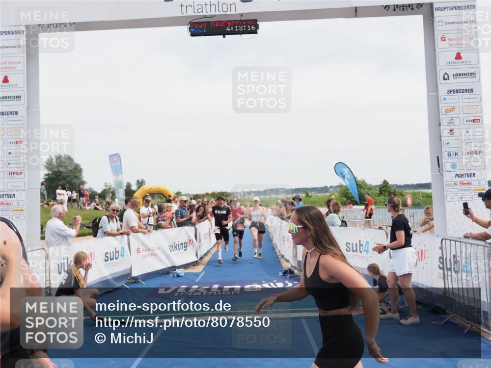 22.06.2025 - Viking Triathlon MichiJ http://msf.ph/oto/8078550 22.06.2025 14:13:27 Ziel 661 meine-sportfotos.de