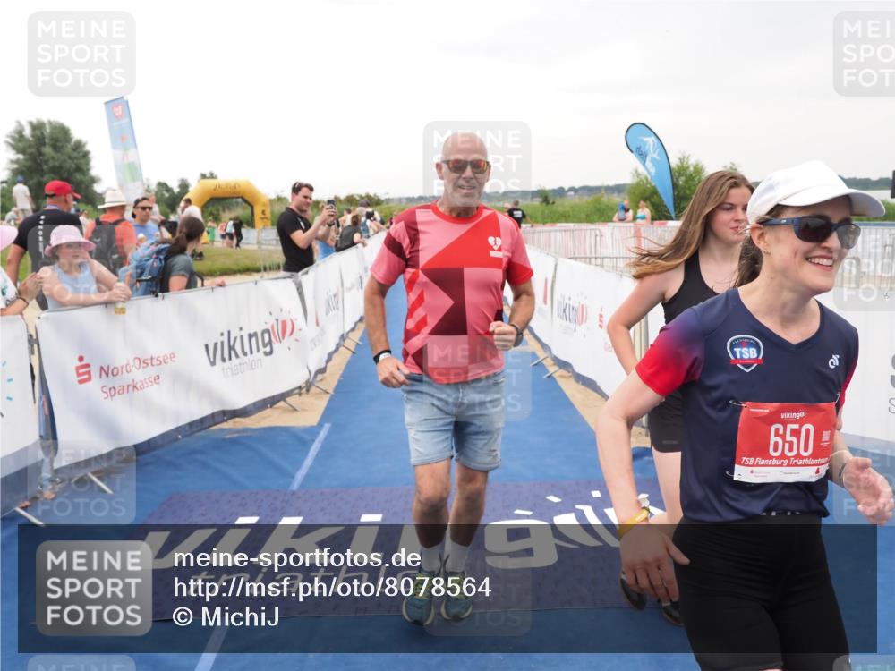 22.06.2025 - Viking Triathlon MichiJ http://msf.ph/oto/8078564 22.06.2025 16:03:08 Ziel 650 meine-sportfotos.de
