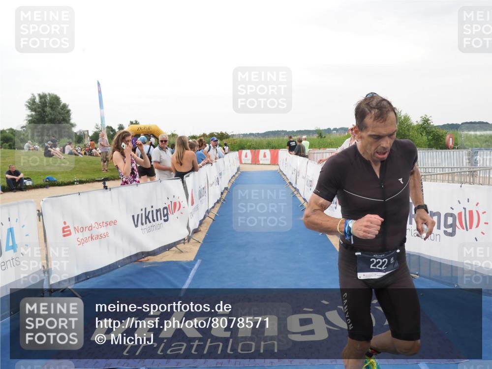 22.06.2025 - Viking Triathlon MichiJ http://msf.ph/oto/8078571 22.06.2025 15:55:48 Ziel 222 meine-sportfotos.de