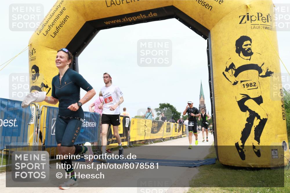 22.06.2025 - Viking Triathlon H.Heesch http://msf.ph/oto/8078581 22.06.2025 14:42:08 Laufen 184, 356, 366, 601 meine-sportfotos.de
