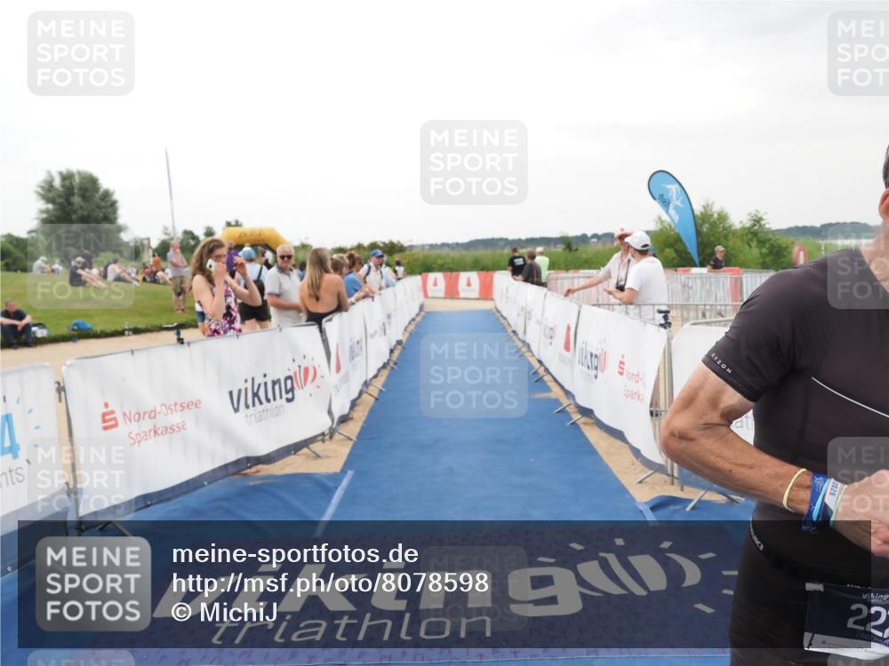 22.06.2025 - Viking Triathlon MichiJ http://msf.ph/oto/8078598 22.06.2025 15:55:48 Ziel 222 meine-sportfotos.de
