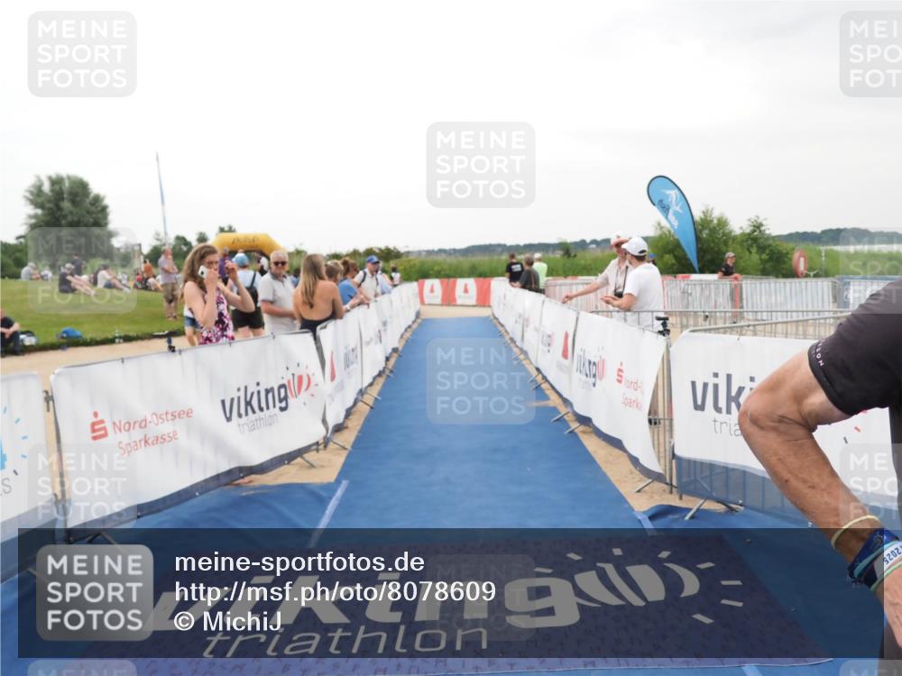 22.06.2025 - Viking Triathlon MichiJ http://msf.ph/oto/8078609 22.06.2025 15:55:49 Ziel 222 meine-sportfotos.de