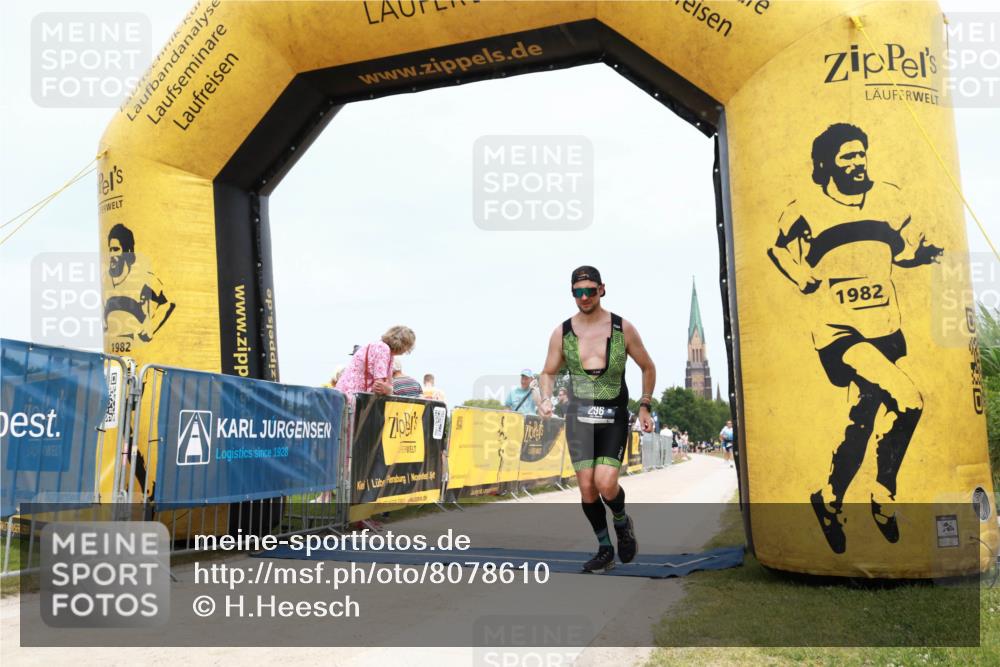 22.06.2025 - Viking Triathlon H.Heesch http://msf.ph/oto/8078610 22.06.2025 14:42:23 Laufen 296 meine-sportfotos.de