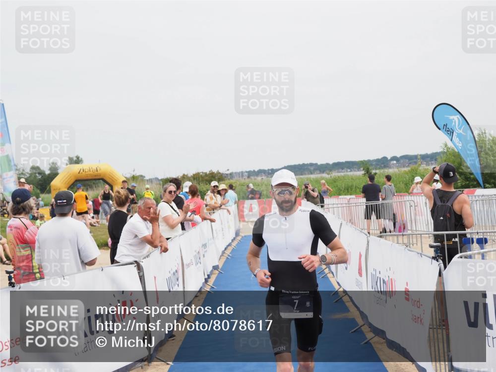 22.06.2025 - Viking Triathlon MichiJ http://msf.ph/oto/8078617 22.06.2025 14:37:46 Ziel 7 meine-sportfotos.de