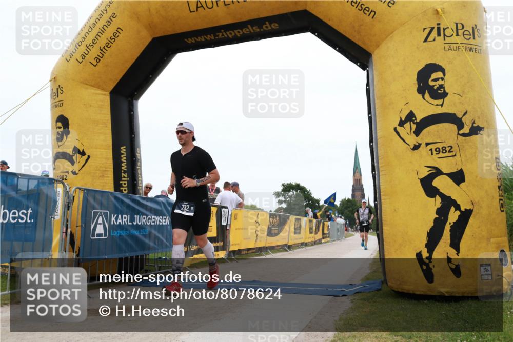 22.06.2025 - Viking Triathlon H.Heesch http://msf.ph/oto/8078624 22.06.2025 15:34:06 Laufen 232, 305, 361 meine-sportfotos.de