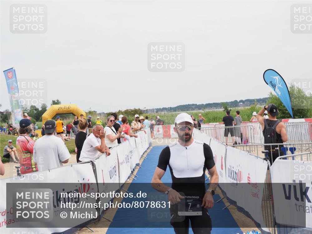 22.06.2025 - Viking Triathlon MichiJ http://msf.ph/oto/8078631 22.06.2025 14:37:46 Ziel 7 meine-sportfotos.de