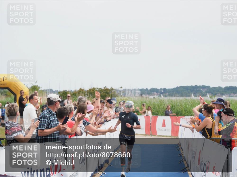 22.06.2025 - Viking Triathlon MichiJ http://msf.ph/oto/8078660 22.06.2025 14:13:44 Ziel 15 meine-sportfotos.de
