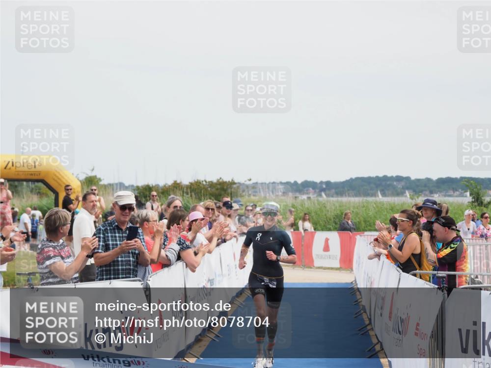 22.06.2025 - Viking Triathlon MichiJ http://msf.ph/oto/8078704 22.06.2025 14:13:44 Ziel 15 meine-sportfotos.de