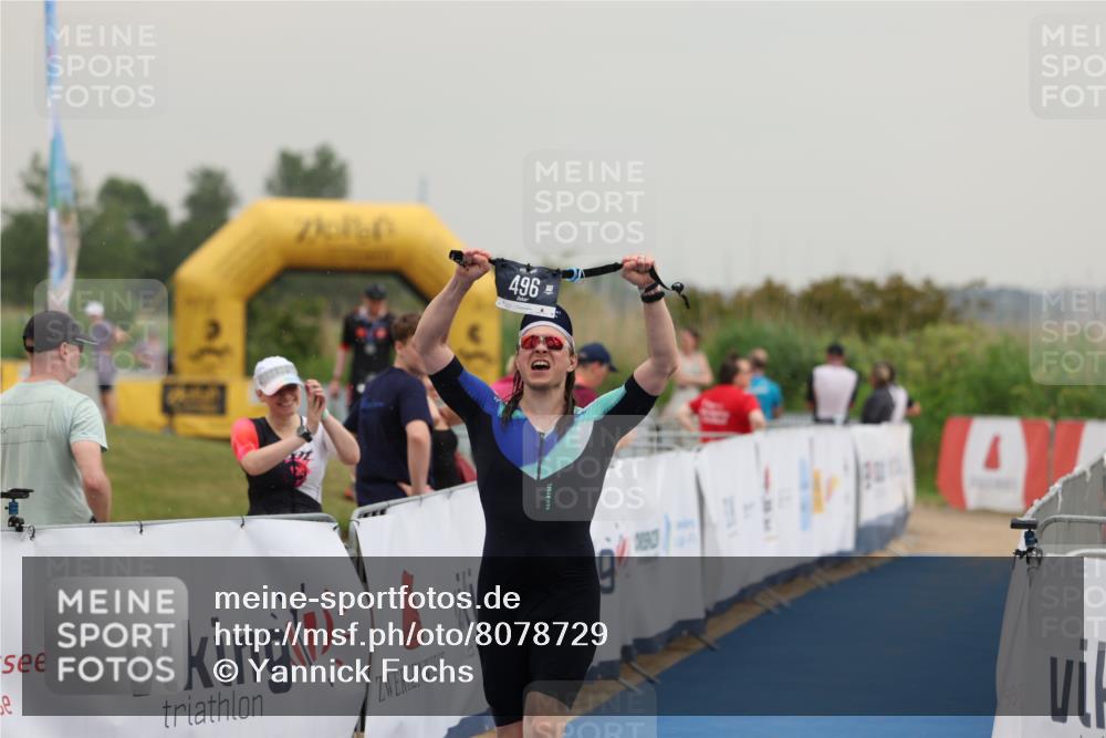 22.06.2025 - Viking Triathlon Yannick Fuchs http://msf.ph/oto/8078729 22.06.2025 16:38:28 Ziel 496 meine-sportfotos.de