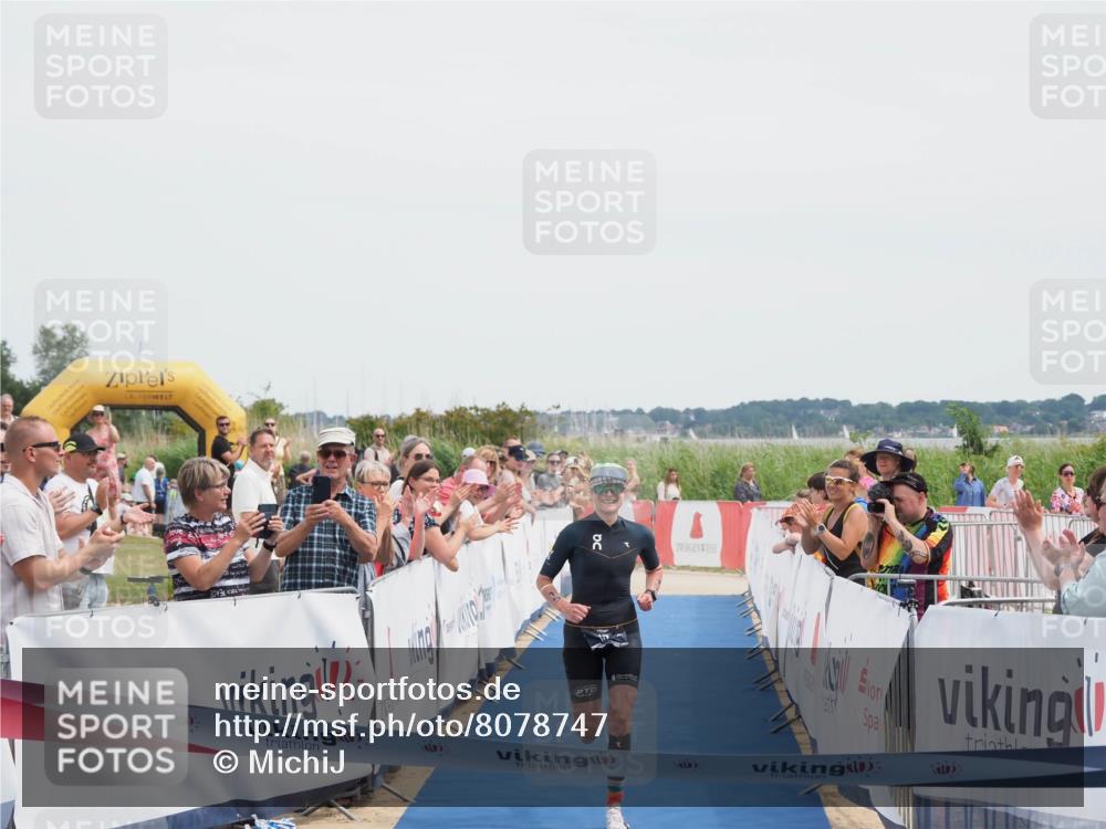 22.06.2025 - Viking Triathlon MichiJ http://msf.ph/oto/8078747 22.06.2025 14:13:45 Ziel 15 meine-sportfotos.de