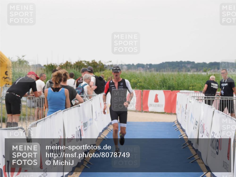 22.06.2025 - Viking Triathlon MichiJ http://msf.ph/oto/8078749 22.06.2025 16:03:42 Ziel 63 meine-sportfotos.de