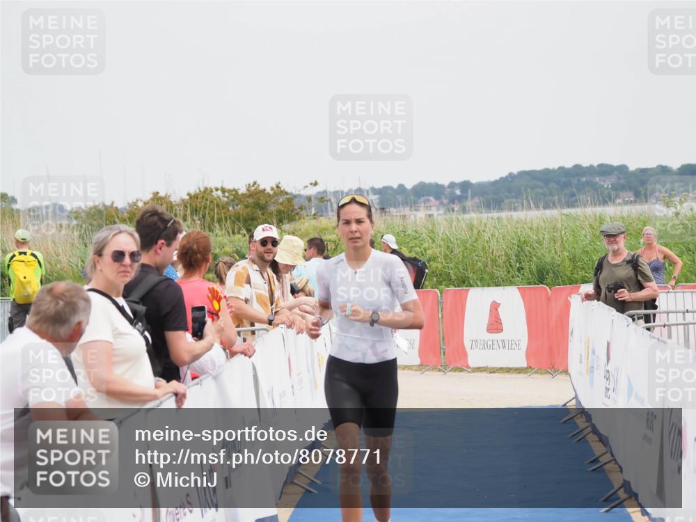 22.06.2025 - Viking Triathlon MichiJ http://msf.ph/oto/8078771 22.06.2025 14:37:58 Ziel 13 meine-sportfotos.de