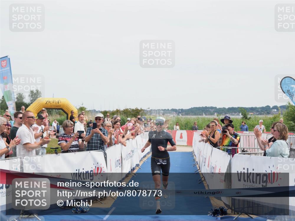 22.06.2025 - Viking Triathlon MichiJ http://msf.ph/oto/8078773 22.06.2025 14:13:45 Ziel 15 meine-sportfotos.de