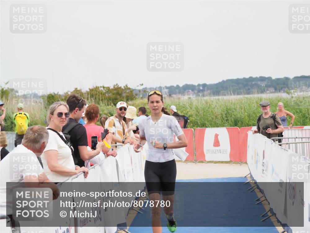 22.06.2025 - Viking Triathlon MichiJ http://msf.ph/oto/8078780 22.06.2025 14:37:59 Ziel 13 meine-sportfotos.de