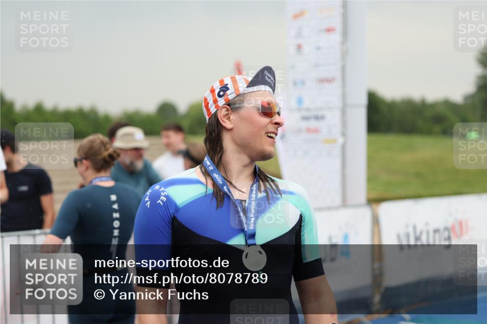 22.06.2025 - Viking Triathlon Yannick Fuchs http://msf.ph/oto/8078789 22.06.2025 16:38:38 Ziel  meine-sportfotos.de