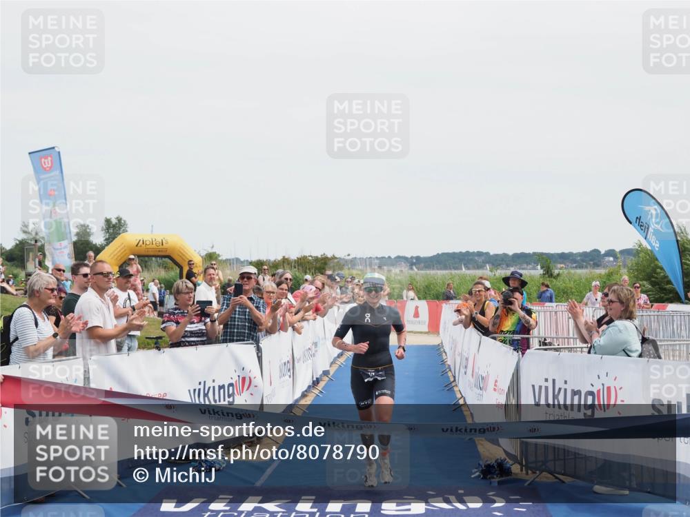 22.06.2025 - Viking Triathlon MichiJ http://msf.ph/oto/8078790 22.06.2025 14:13:45 Ziel 15 meine-sportfotos.de