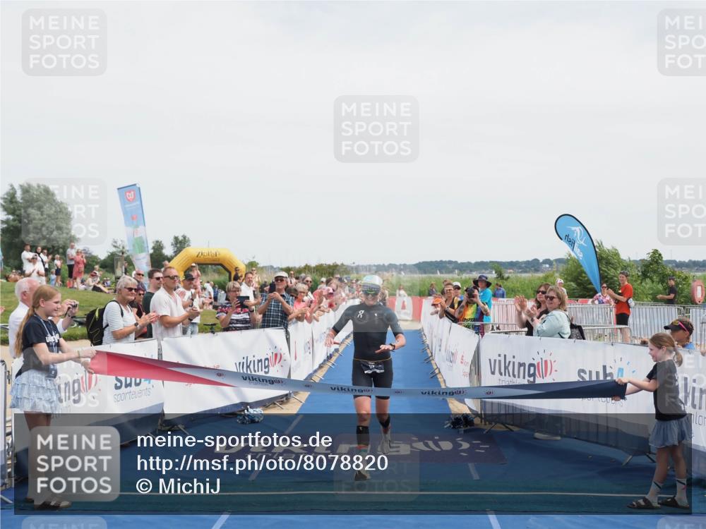 22.06.2025 - Viking Triathlon MichiJ http://msf.ph/oto/8078820 22.06.2025 14:13:46 Ziel 15 meine-sportfotos.de