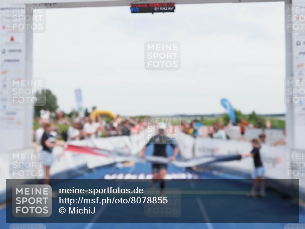 22.06.2025 - Viking Triathlon MichiJ http://msf.ph/oto/8078855 22.06.2025 14:13:46 Ziel 15 meine-sportfotos.de