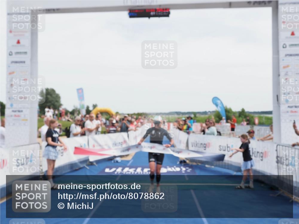 22.06.2025 - Viking Triathlon MichiJ http://msf.ph/oto/8078862 22.06.2025 14:13:46 Ziel 15 meine-sportfotos.de