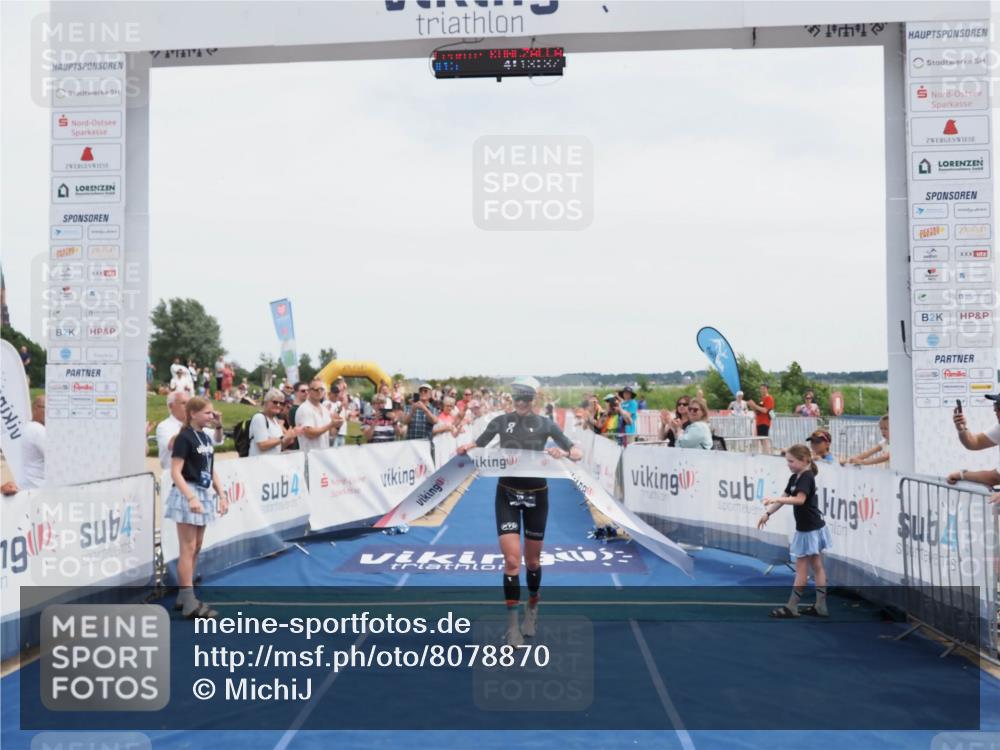 22.06.2025 - Viking Triathlon MichiJ http://msf.ph/oto/8078870 22.06.2025 14:13:47 Ziel 15 meine-sportfotos.de