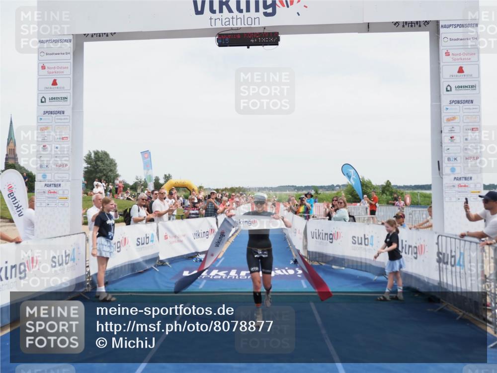 22.06.2025 - Viking Triathlon MichiJ http://msf.ph/oto/8078877 22.06.2025 14:13:47 Ziel 15 meine-sportfotos.de