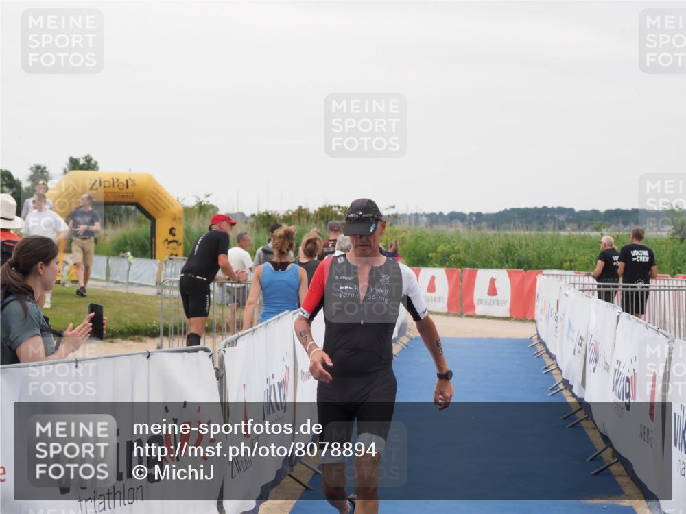 22.06.2025 - Viking Triathlon MichiJ http://msf.ph/oto/8078894 22.06.2025 16:03:45 Ziel 63 meine-sportfotos.de