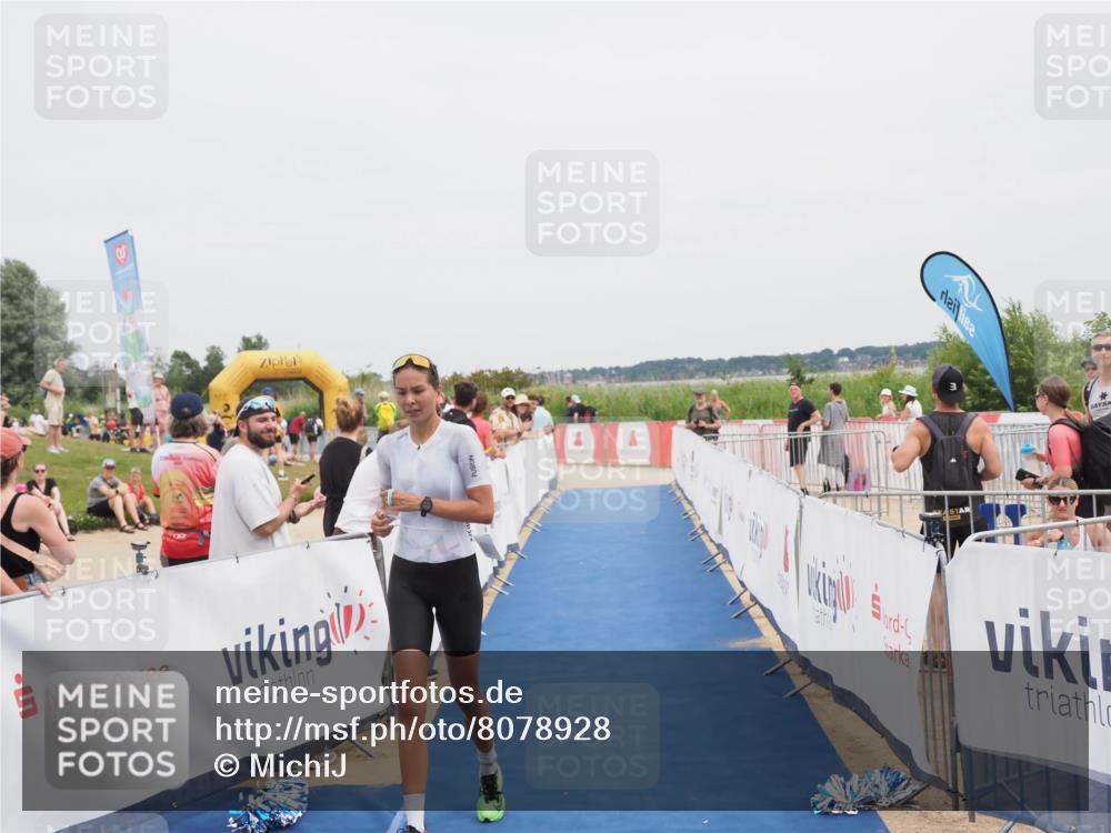 22.06.2025 - Viking Triathlon MichiJ http://msf.ph/oto/8078928 22.06.2025 14:38:01 Ziel 13 meine-sportfotos.de