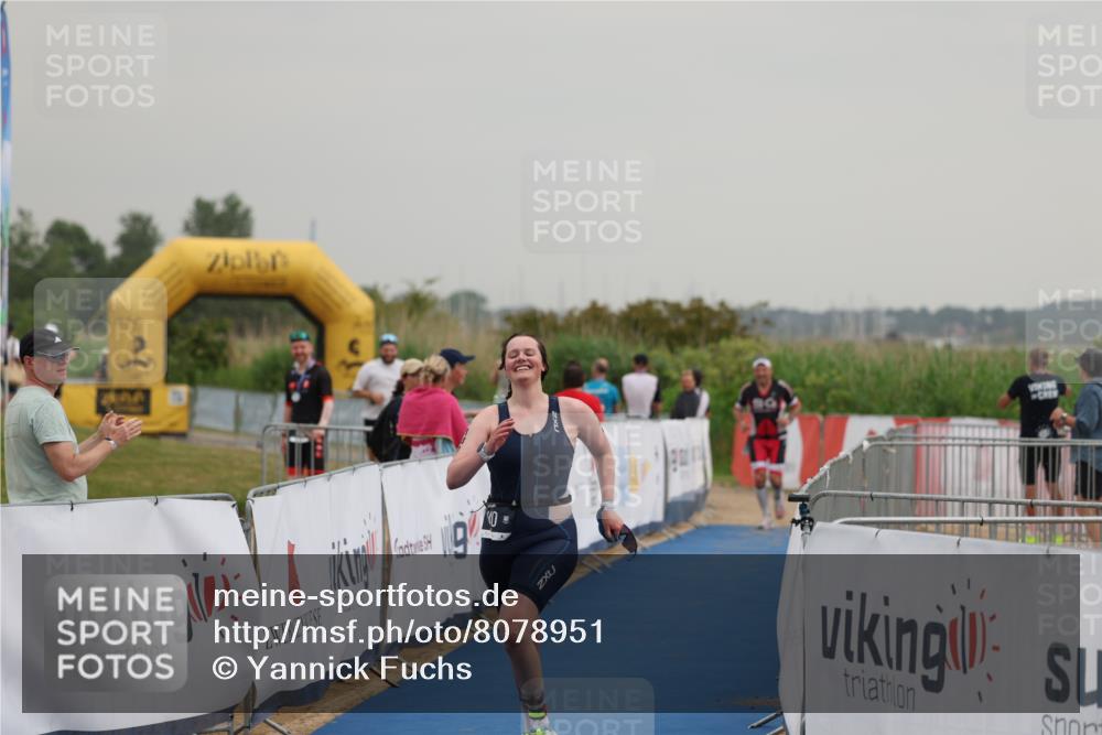 22.06.2025 - Viking Triathlon Yannick Fuchs http://msf.ph/oto/8078951 22.06.2025 16:39:19 Ziel 140 meine-sportfotos.de