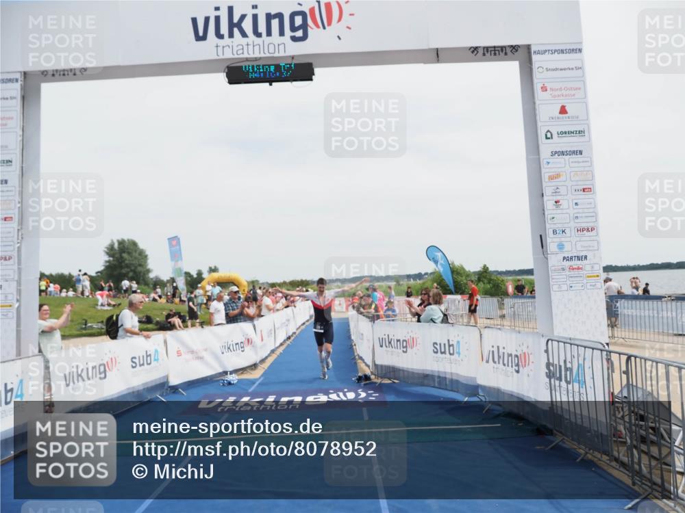 22.06.2025 - Viking Triathlon MichiJ http://msf.ph/oto/8078952 22.06.2025 14:16:48 Ziel 178 meine-sportfotos.de