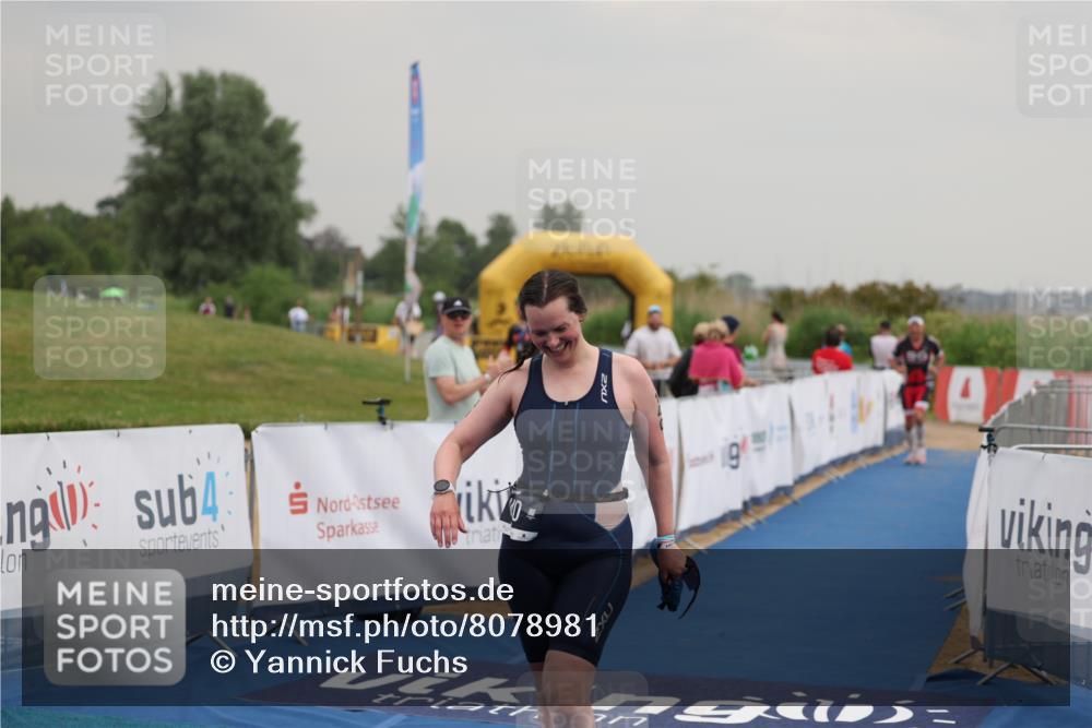 22.06.2025 - Viking Triathlon Yannick Fuchs http://msf.ph/oto/8078981 22.06.2025 16:39:20 Ziel 140 meine-sportfotos.de