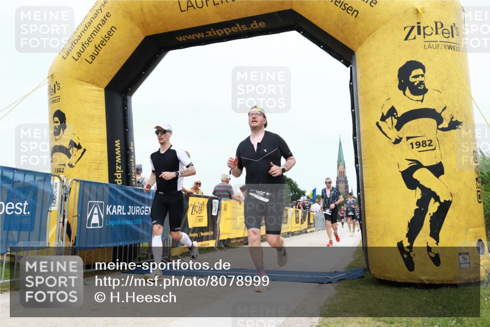 22.06.2025 - Viking Triathlon H.Heesch http://msf.ph/oto/8078999 22.06.2025 14:47:38 Laufen 61, 360, 469, 532 meine-sportfotos.de