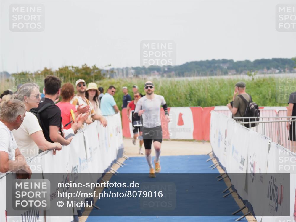 22.06.2025 - Viking Triathlon MichiJ http://msf.ph/oto/8079016 22.06.2025 14:39:00 Ziel 5, 258 meine-sportfotos.de