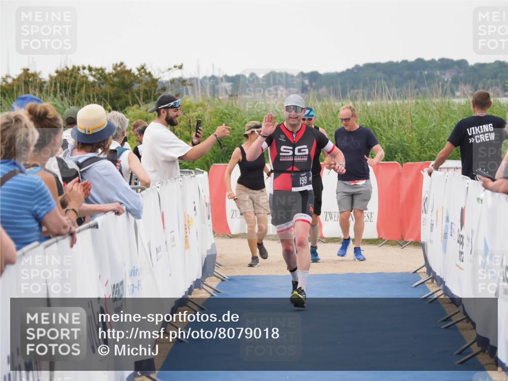 22.06.2025 - Viking Triathlon MichiJ http://msf.ph/oto/8079018 22.06.2025 15:56:22 Ziel 199 meine-sportfotos.de