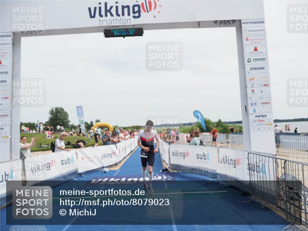 22.06.2025 - Viking Triathlon MichiJ http://msf.ph/oto/8079023 22.06.2025 14:16:48 Ziel 178 meine-sportfotos.de