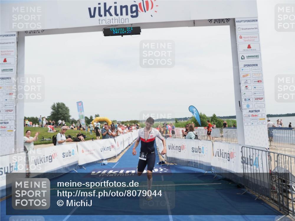 22.06.2025 - Viking Triathlon MichiJ http://msf.ph/oto/8079044 22.06.2025 14:16:49 Ziel 178 meine-sportfotos.de