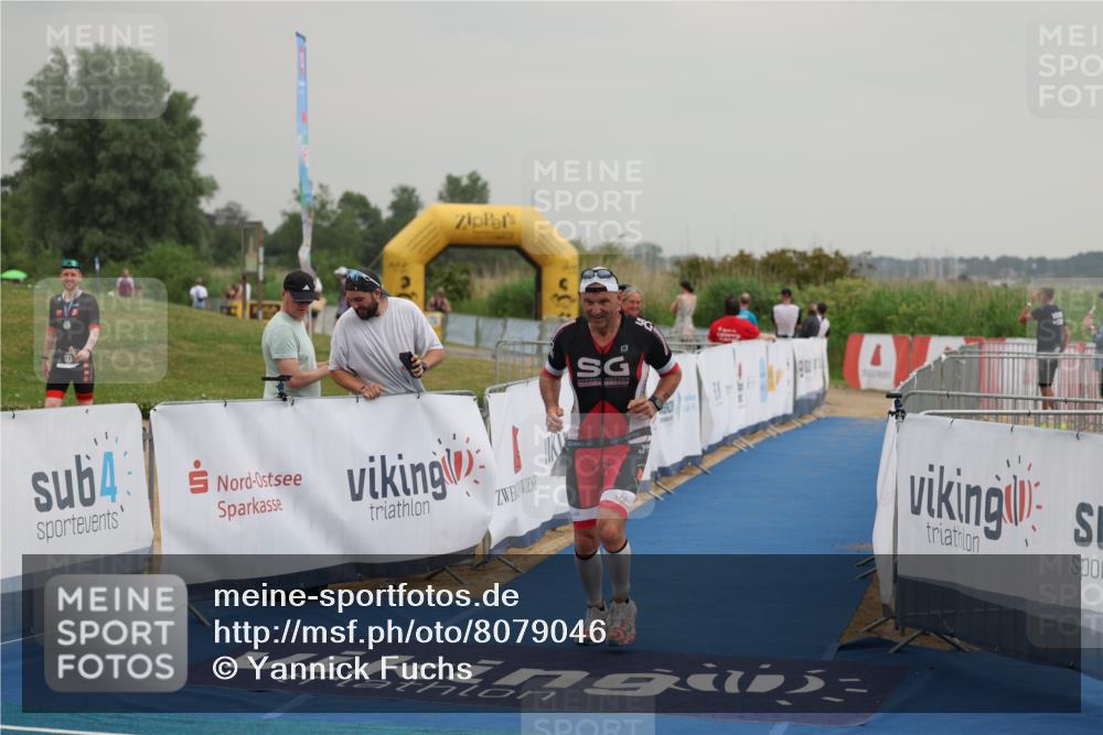 22.06.2025 - Viking Triathlon Yannick Fuchs http://msf.ph/oto/8079046 22.06.2025 16:39:26 Ziel 156 meine-sportfotos.de