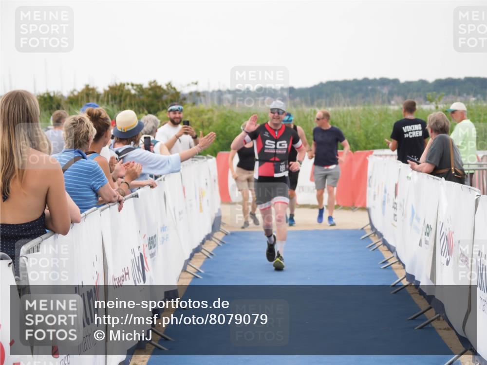 22.06.2025 - Viking Triathlon MichiJ http://msf.ph/oto/8079079 22.06.2025 15:56:23 Ziel 199 meine-sportfotos.de