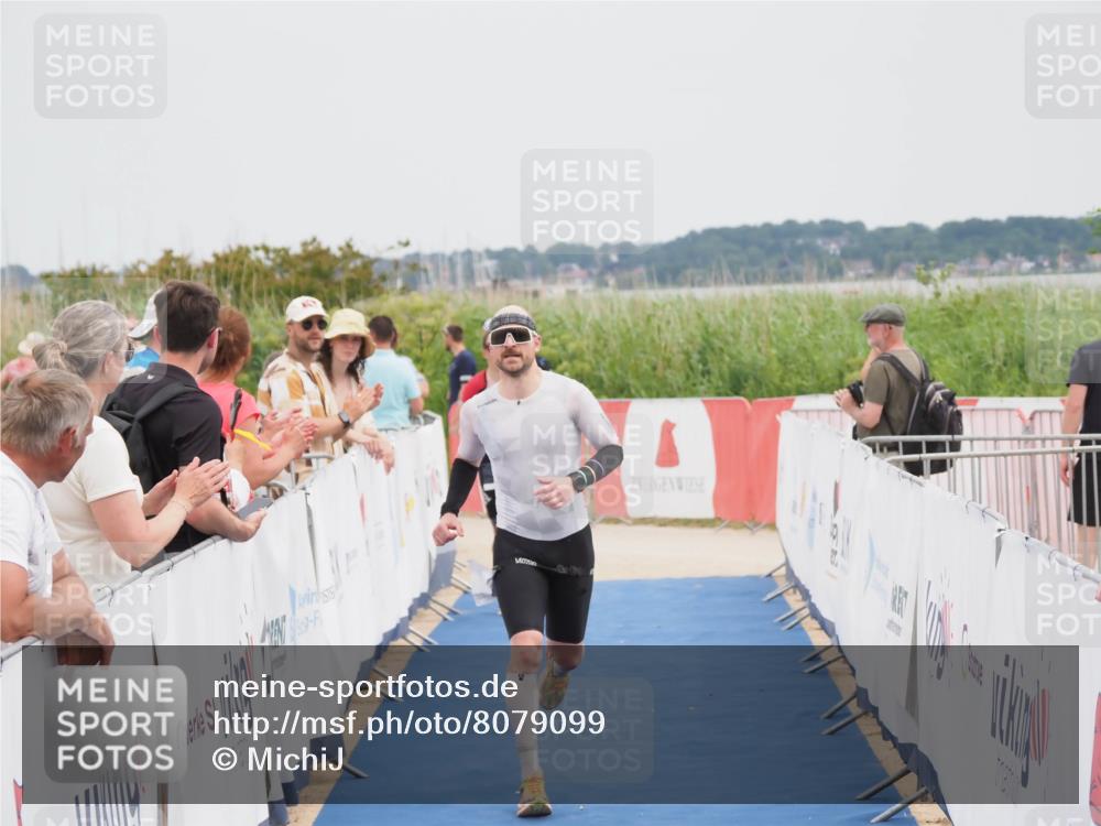 22.06.2025 - Viking Triathlon MichiJ http://msf.ph/oto/8079099 22.06.2025 14:39:01 Ziel 5, 258 meine-sportfotos.de